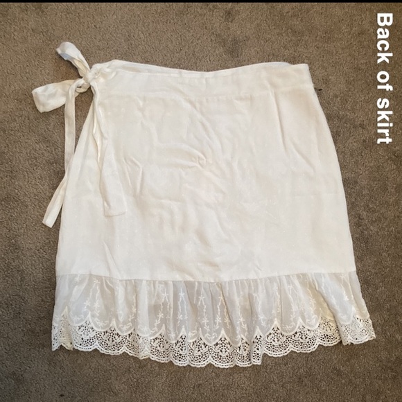 NWT Allie Rose white asymmetrical wrap skirt w/ embroidered/lace details, Large - Picture 8 of 13